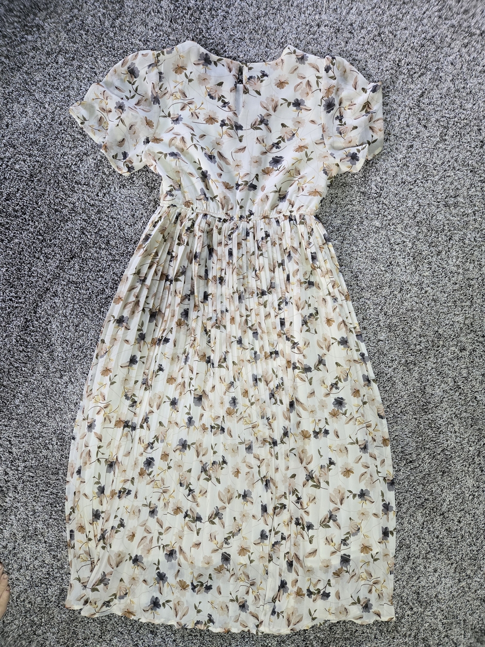 Hayden Cream Floral Midi Dress with Brown & Gray Accents - Picture 2 of 3